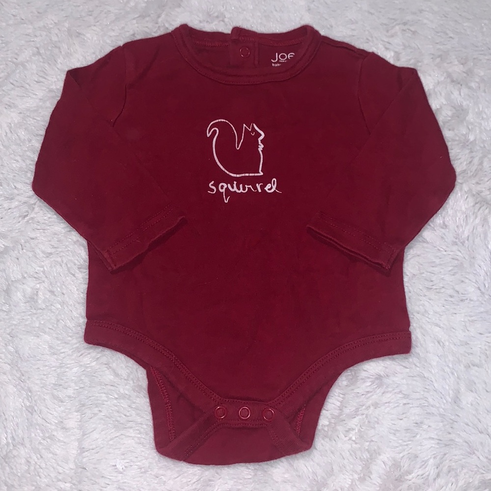(3 for $10) red 6-12 months red squirrel bodysuit onesie gender neutral 🐿